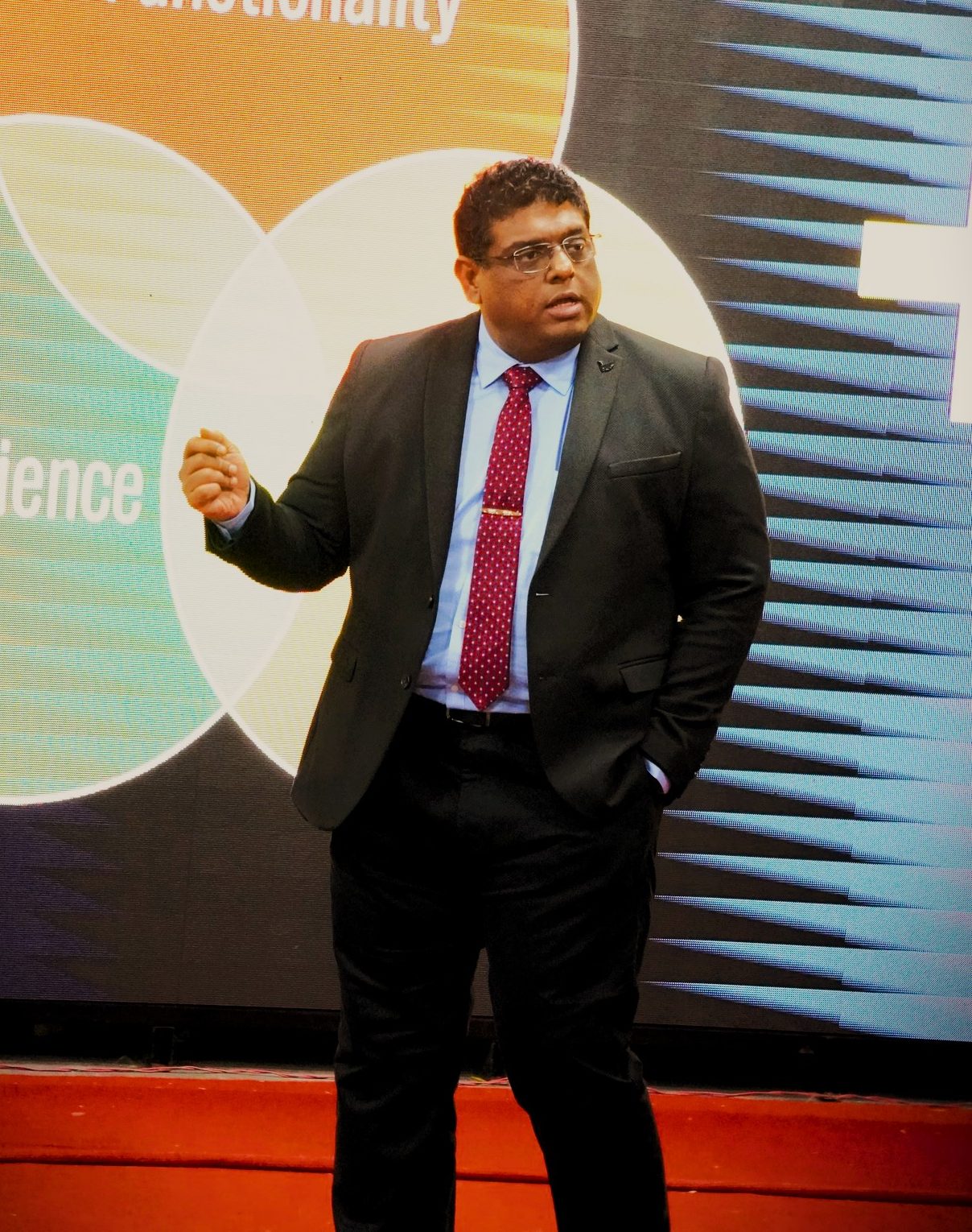 489956406 10235032513409840 7757040392244750026 n 1 e1759692940266